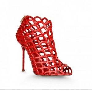 ❤️🥰 Sergio Rossi red patent leather heels!!